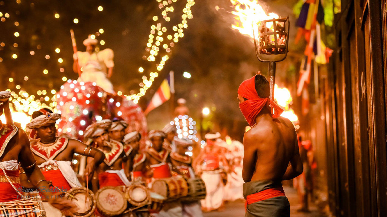 Kandy Esala Perahera - Dag 11 (kaartjes en zitplaatsen)