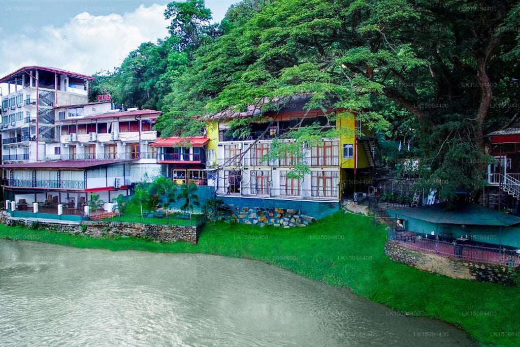 Hotel Ganga Addara, Kandy