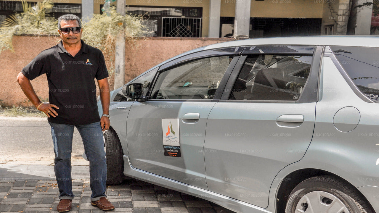 Privétransfer van Ruwanwella City naar Colombo Airport (CMB)