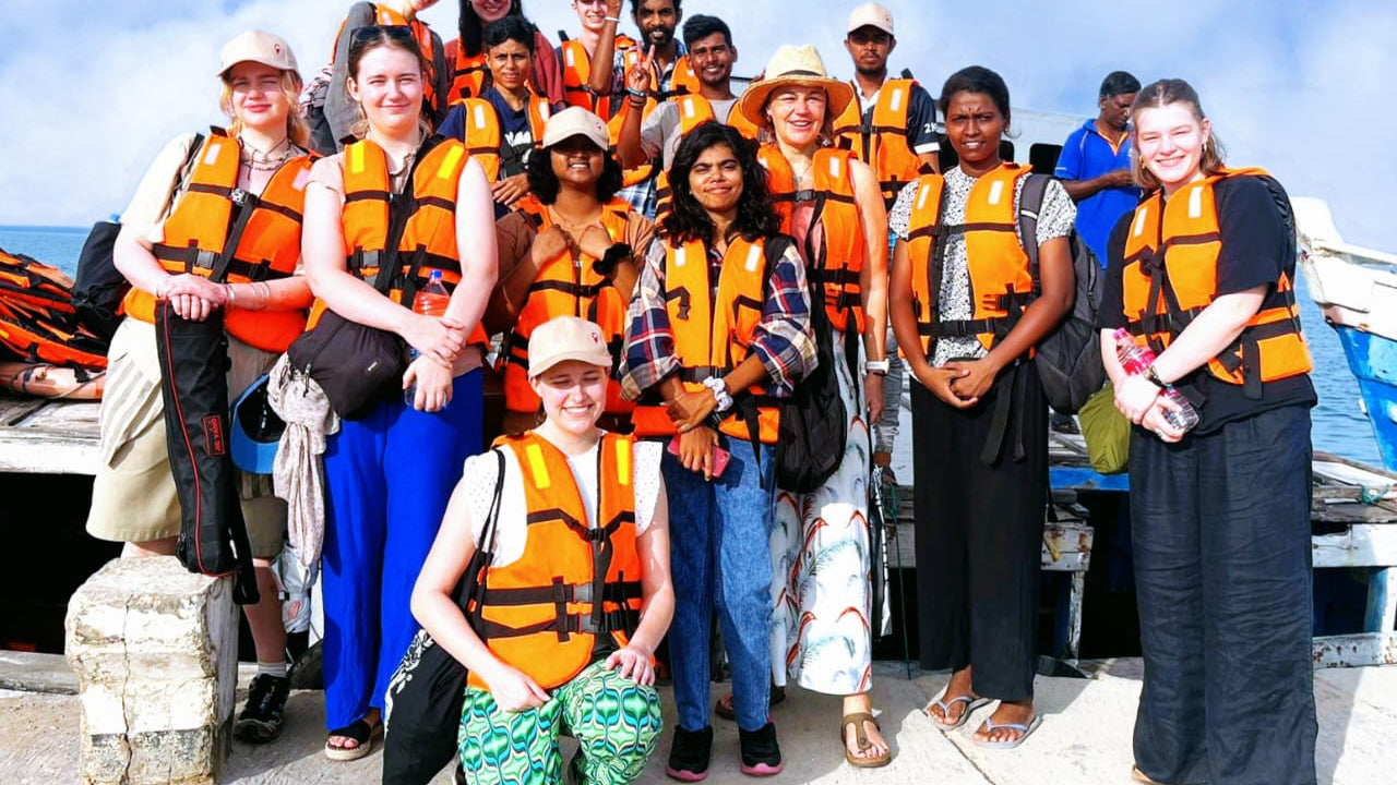 Ontdek Nainativu en Delft per boot vanuit Jaffna