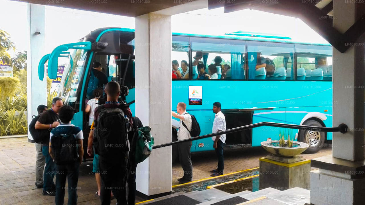 Privétransfer van de luchthaven van Colombo (CMB) naar Angulana City