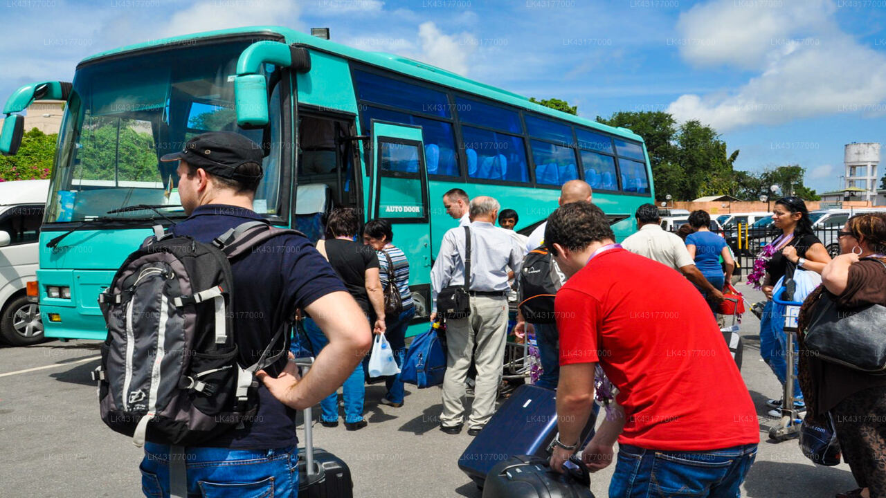 Transfer between Colombo Airport (CMB) and Nuwarawewa Villa, Anuradhapura