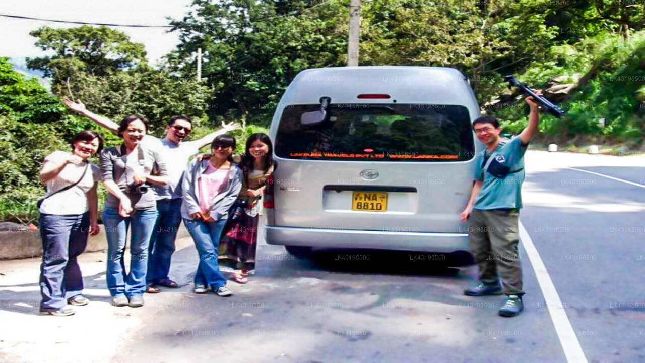 Transfer between Colombo Airport (CMB) and Yala Villa, Kirinda