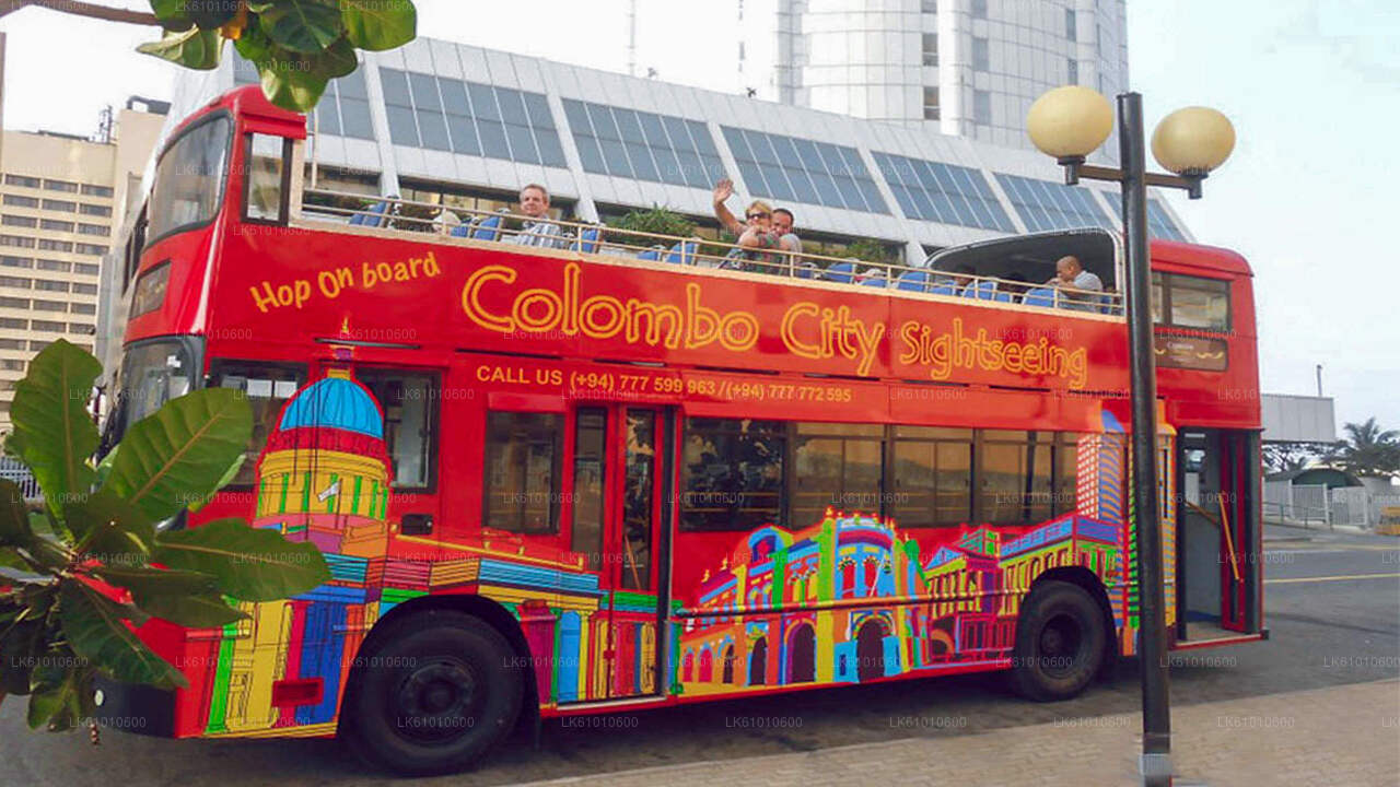 Stadstour door Colombo met een minibus