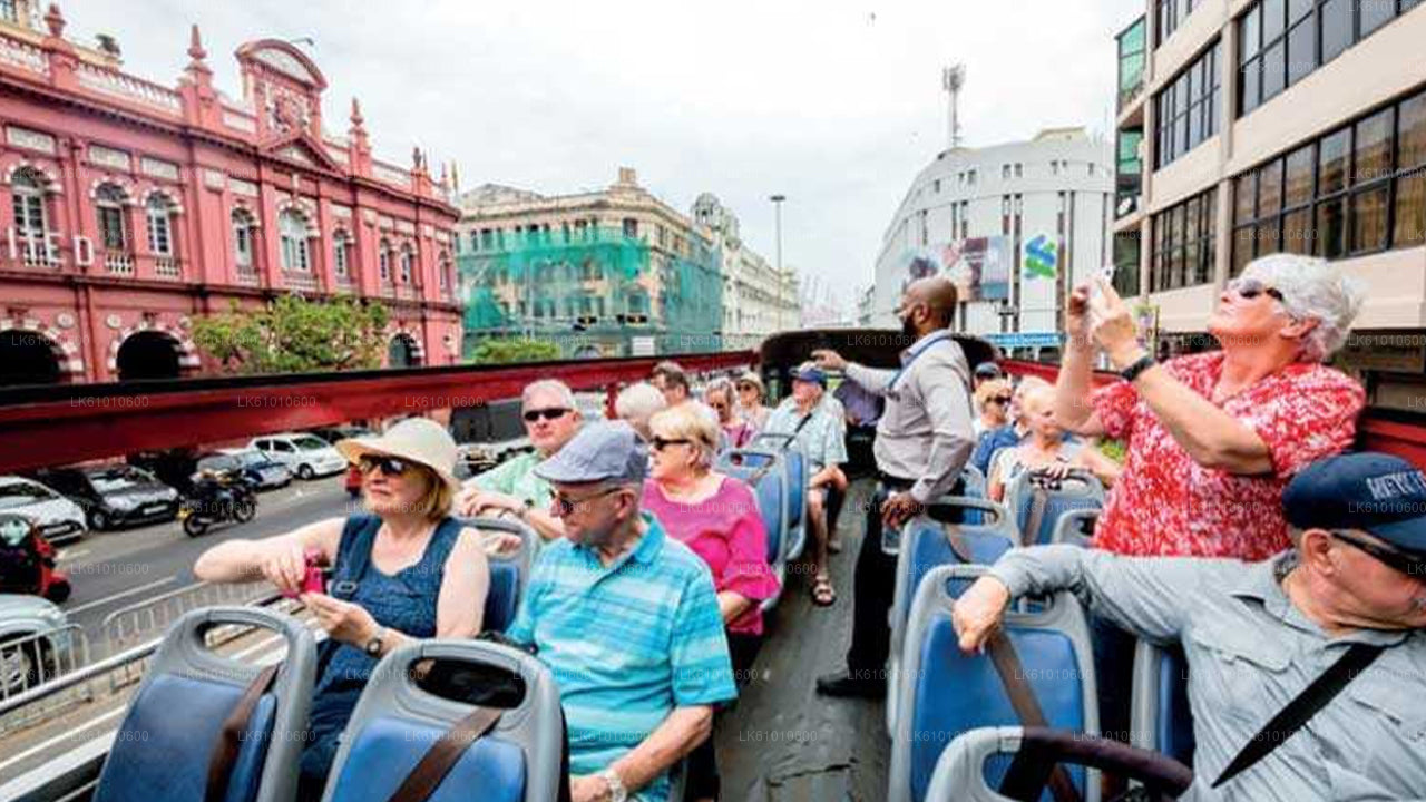 Stadstour door Colombo met een minibus