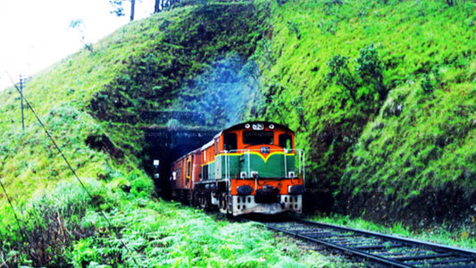 Treinrit van Kandy naar Nanu Oya (treinnummer: 1015 „Udarata Menike”)