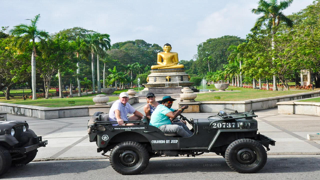 Stadstour door Colombo met War Jeep vanuit de haven