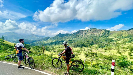 Fietstocht naar de Nuwara Eliya Highlands vanuit Kandy